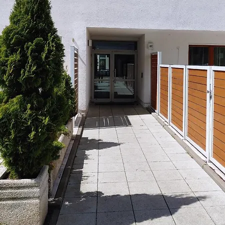 Platan Patio 6 - Berry Apartament *