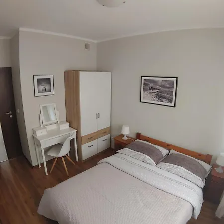 Platan Patio 6 - Berry *