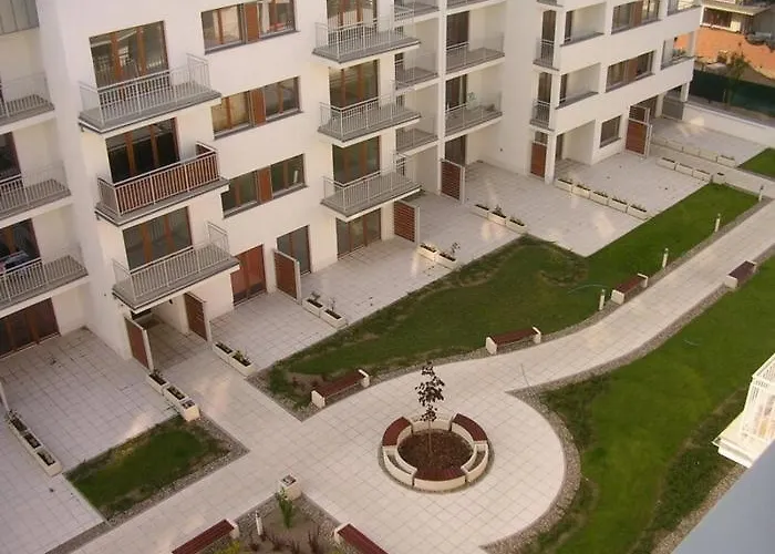 Lägenhet Platan Patio 6 - Berry *